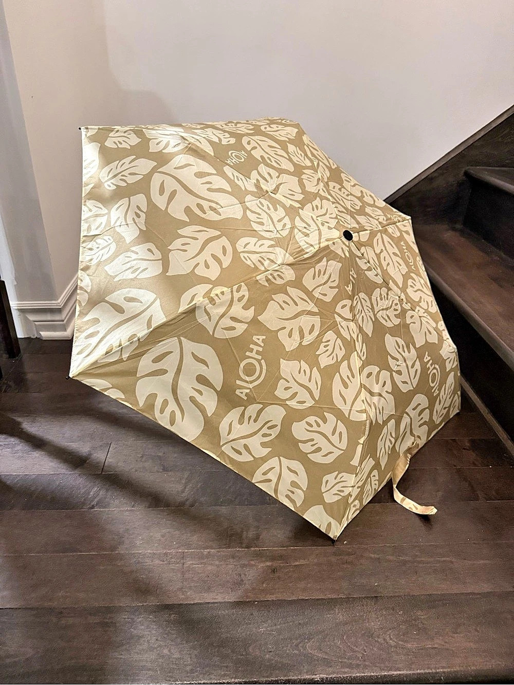 ALOHA Collection Monstera Tropical Compact Umbrella